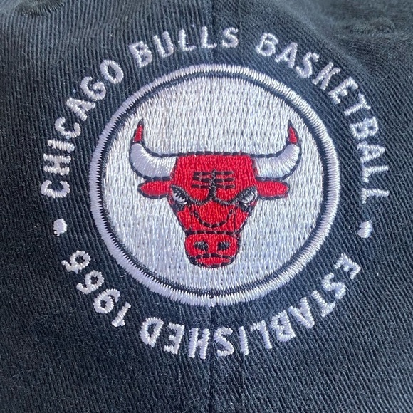 Chicago Bulls Basketball Hat - Picture 5 of 6